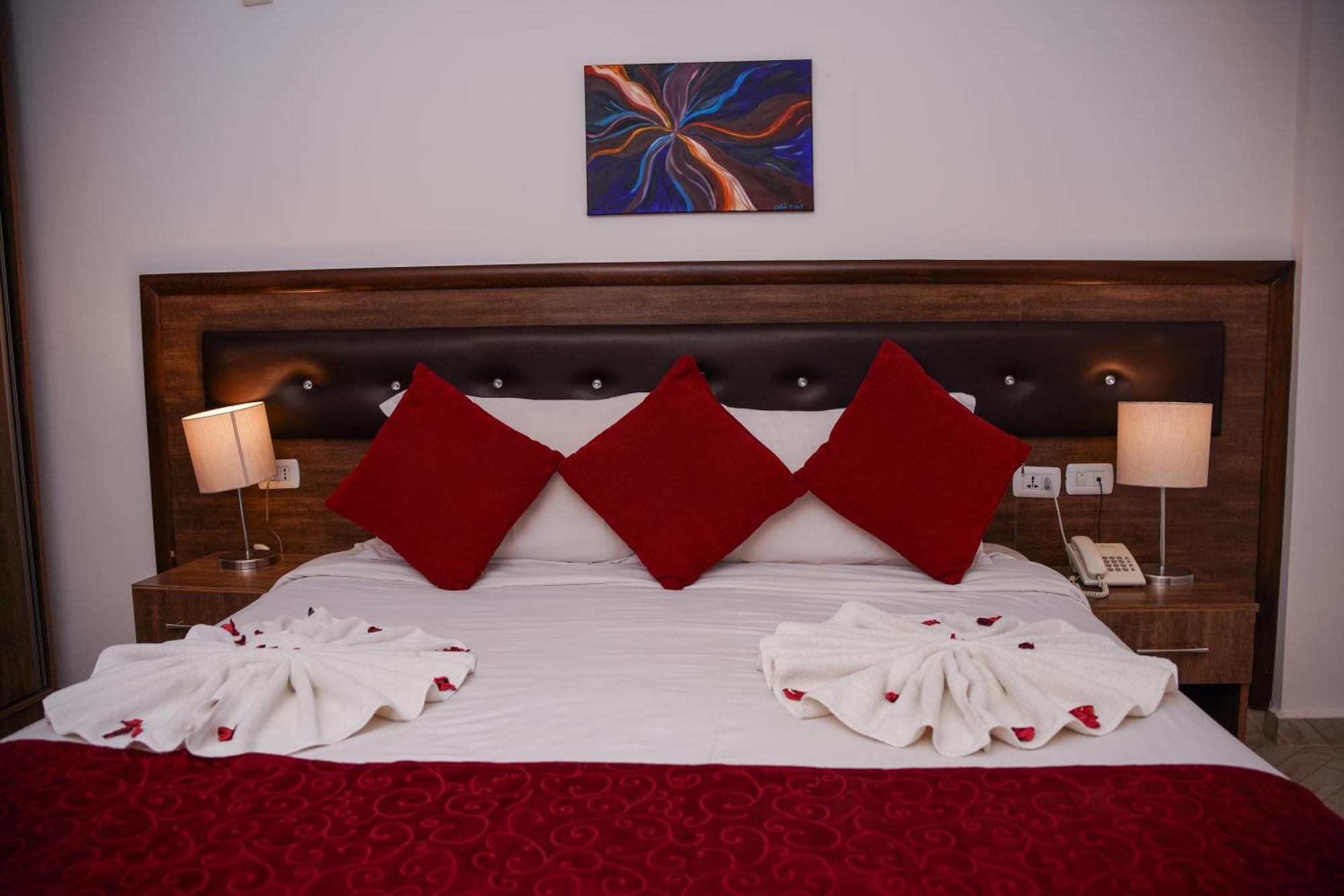 Petra Corner Hotel Экстерьер фото