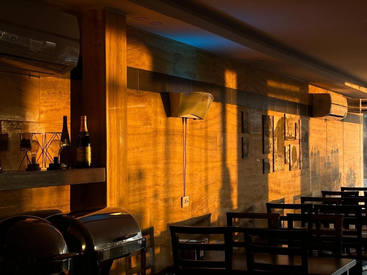 Petra Corner Hotel Экстерьер фото