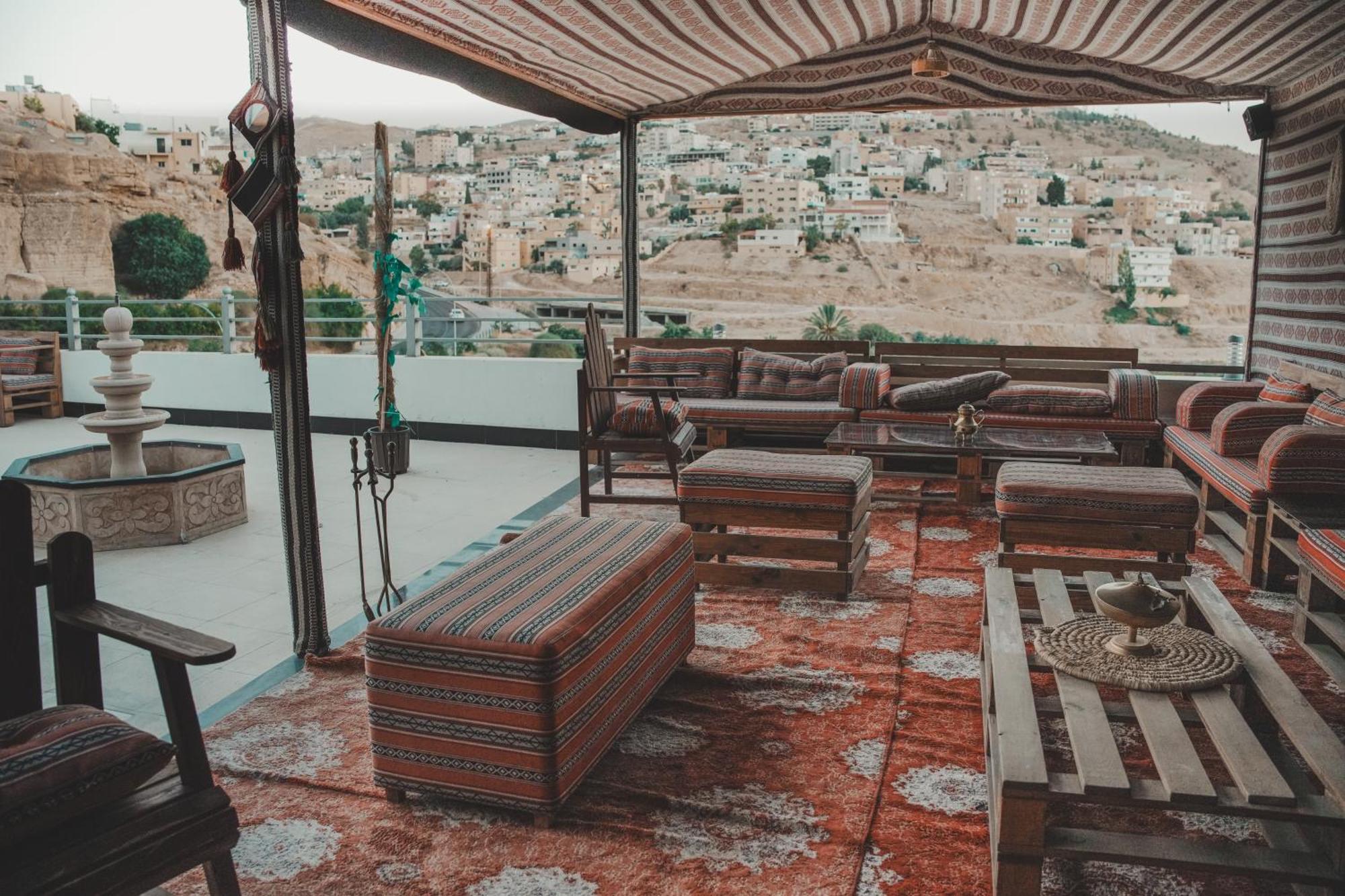Petra Corner Hotel Экстерьер фото