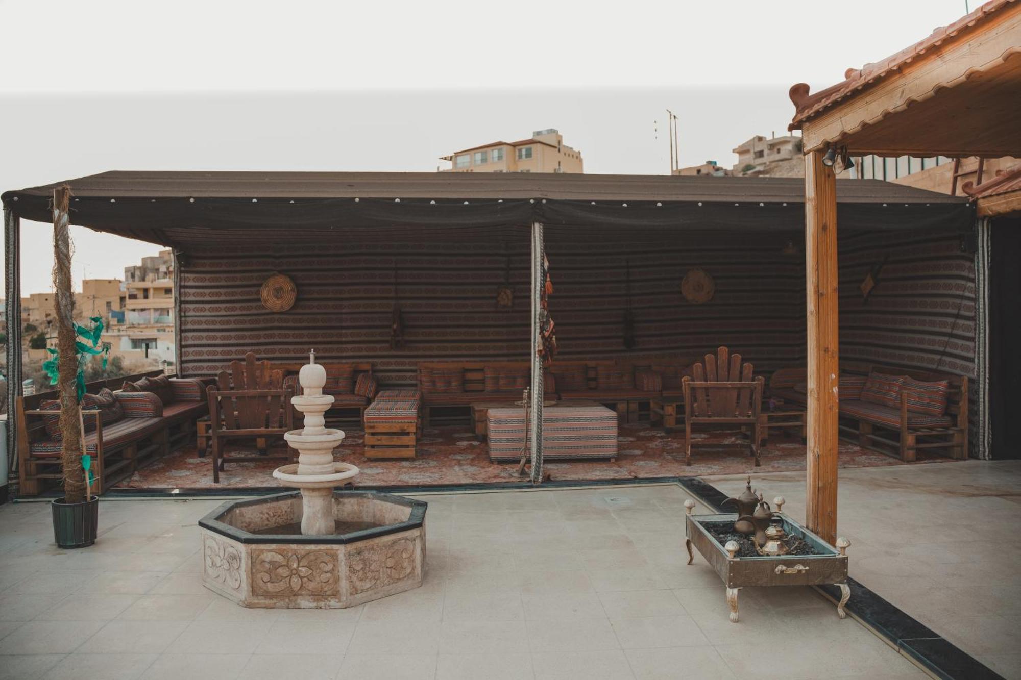 Petra Corner Hotel Экстерьер фото