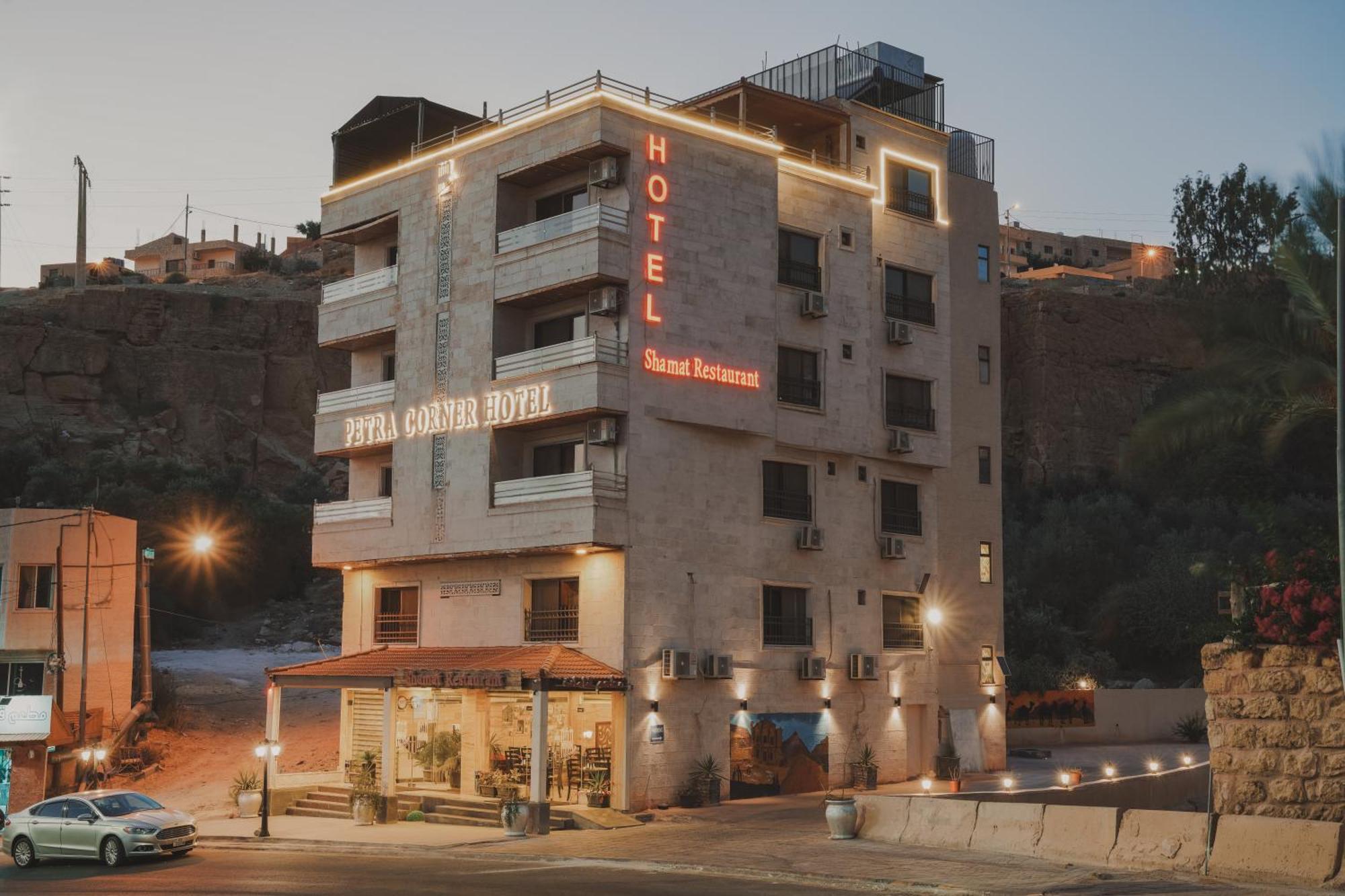 Petra Corner Hotel Экстерьер фото