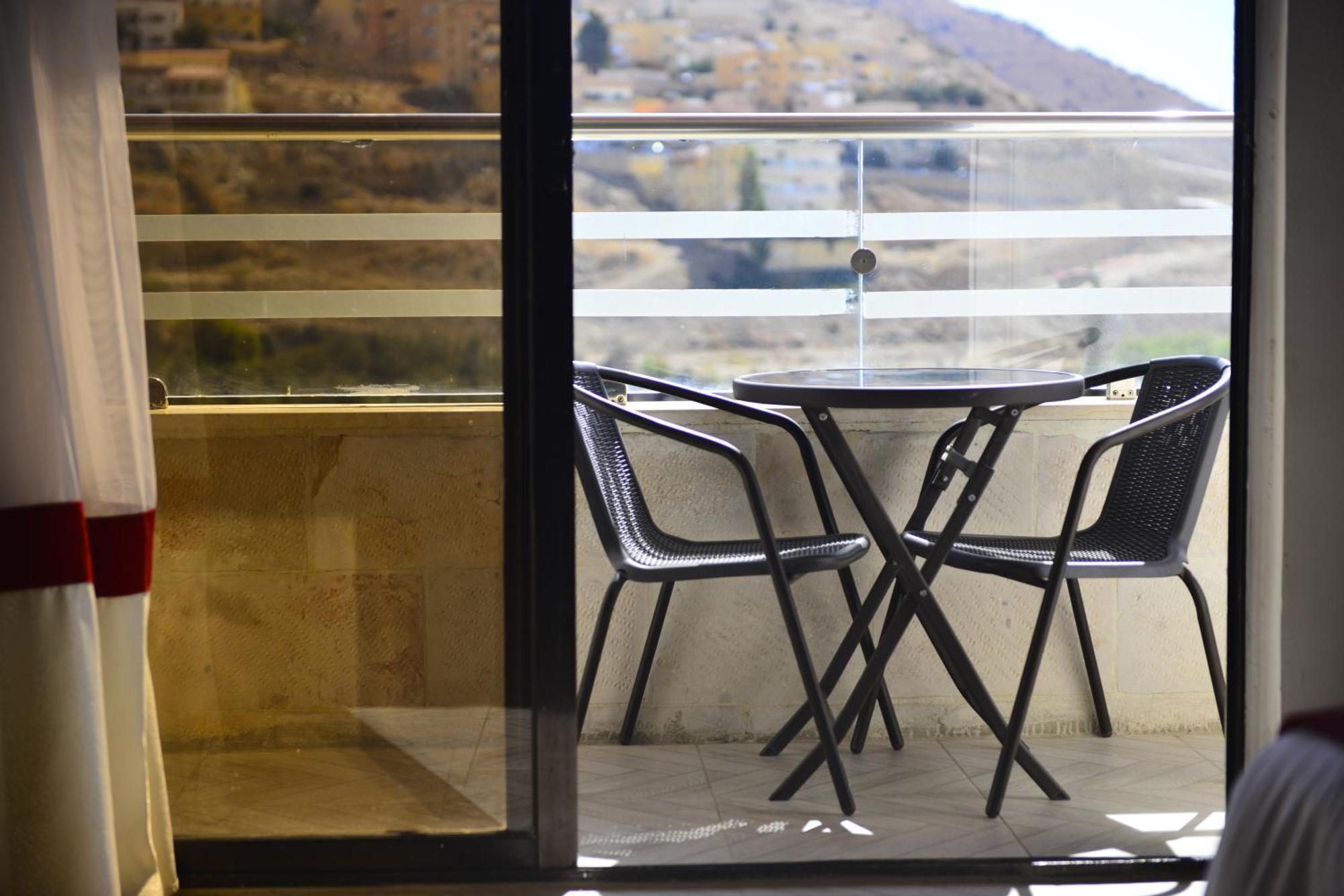 Petra Corner Hotel Экстерьер фото