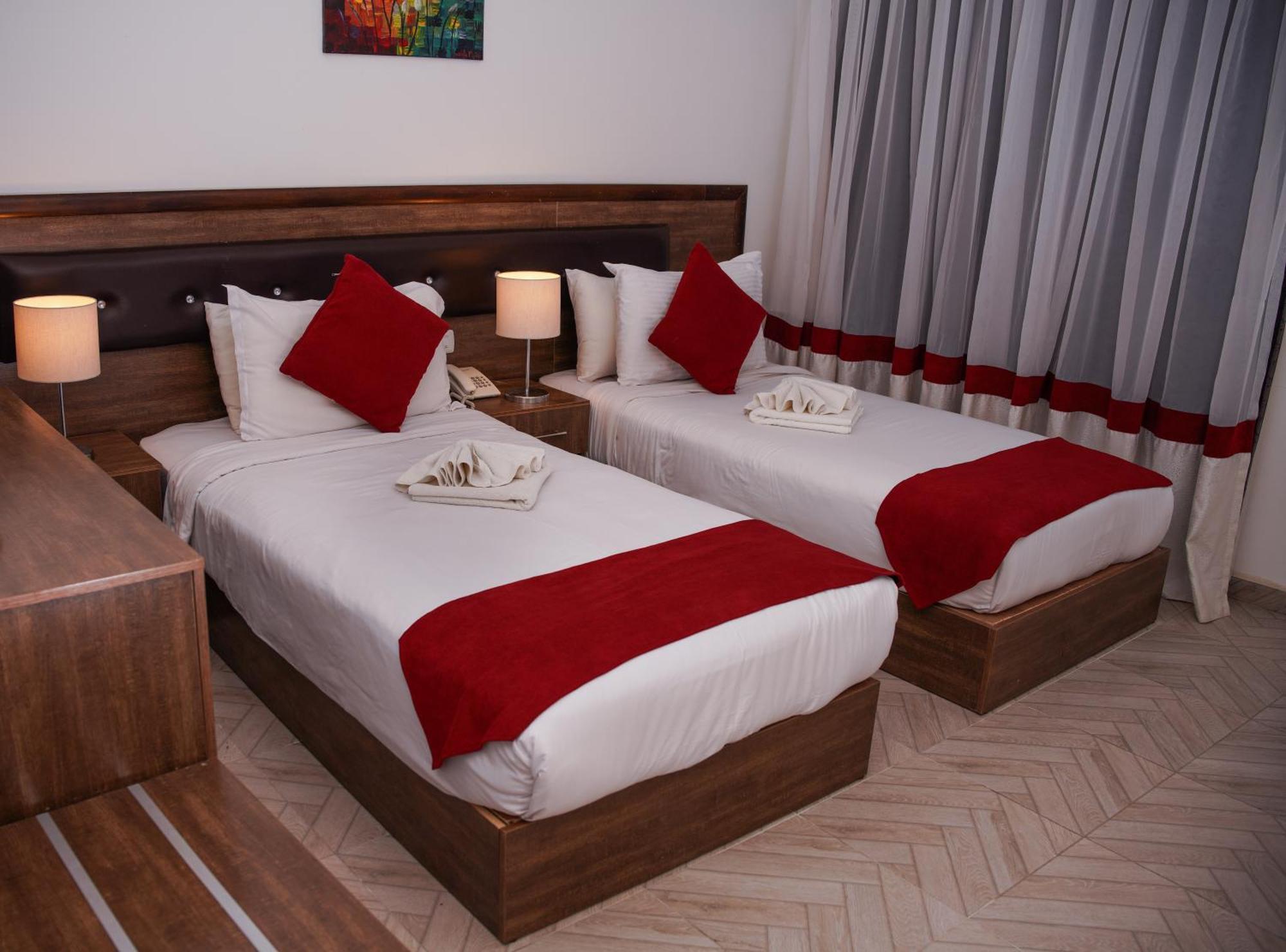 Petra Corner Hotel Экстерьер фото