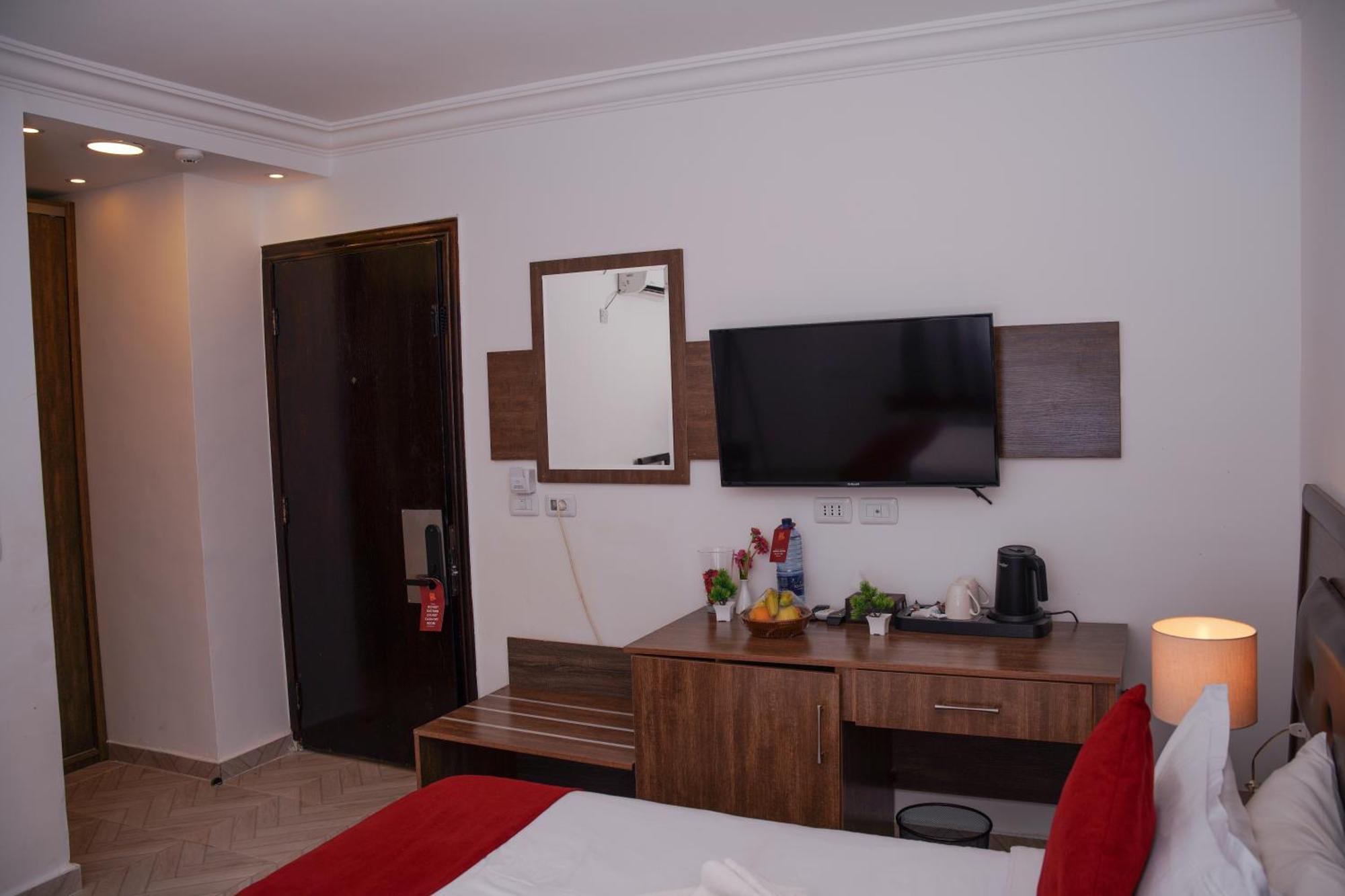 Petra Corner Hotel Экстерьер фото