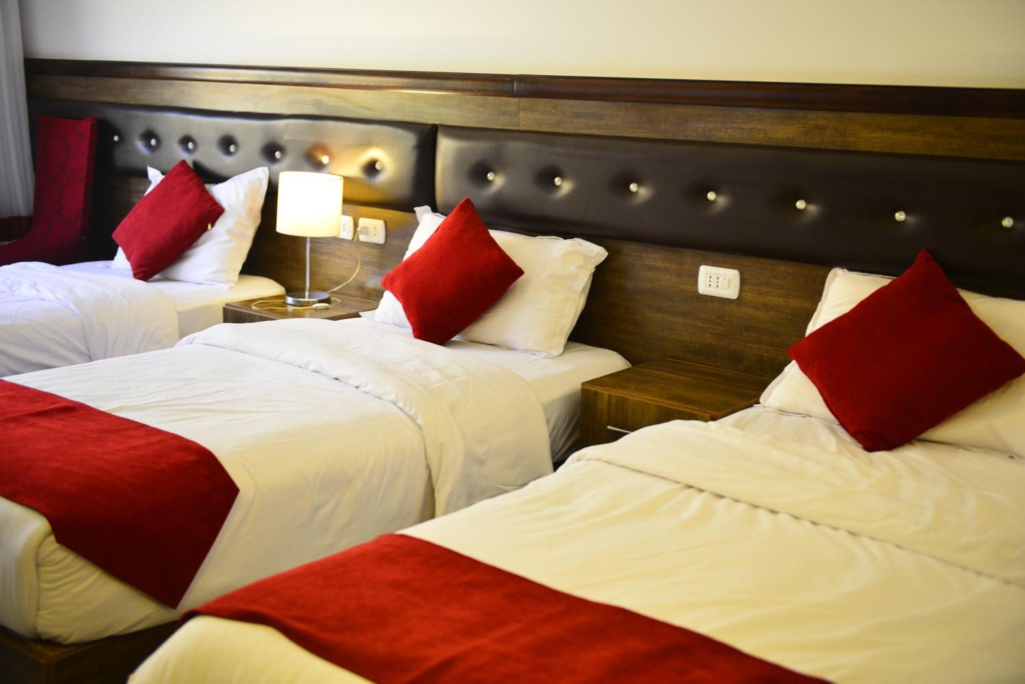 Petra Corner Hotel Экстерьер фото
